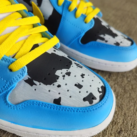 Custom Jordan's 1s - Picture 8 of 10